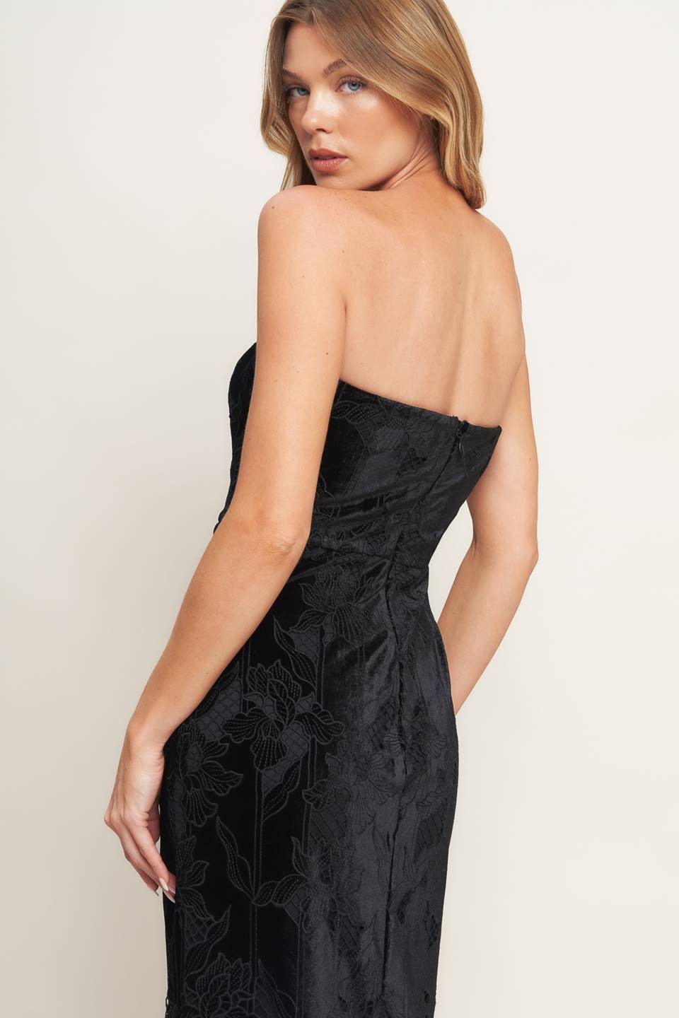 A woven velvet lace midi dress