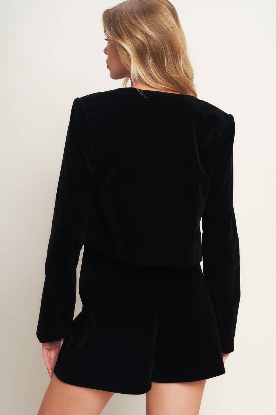 A WOVEN VELVET CROP JACKET AND SKORT SET