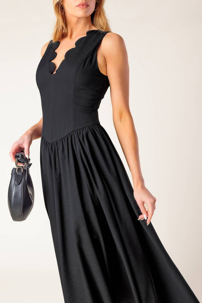 V NECK SLEEVLESS MIDI DRESS