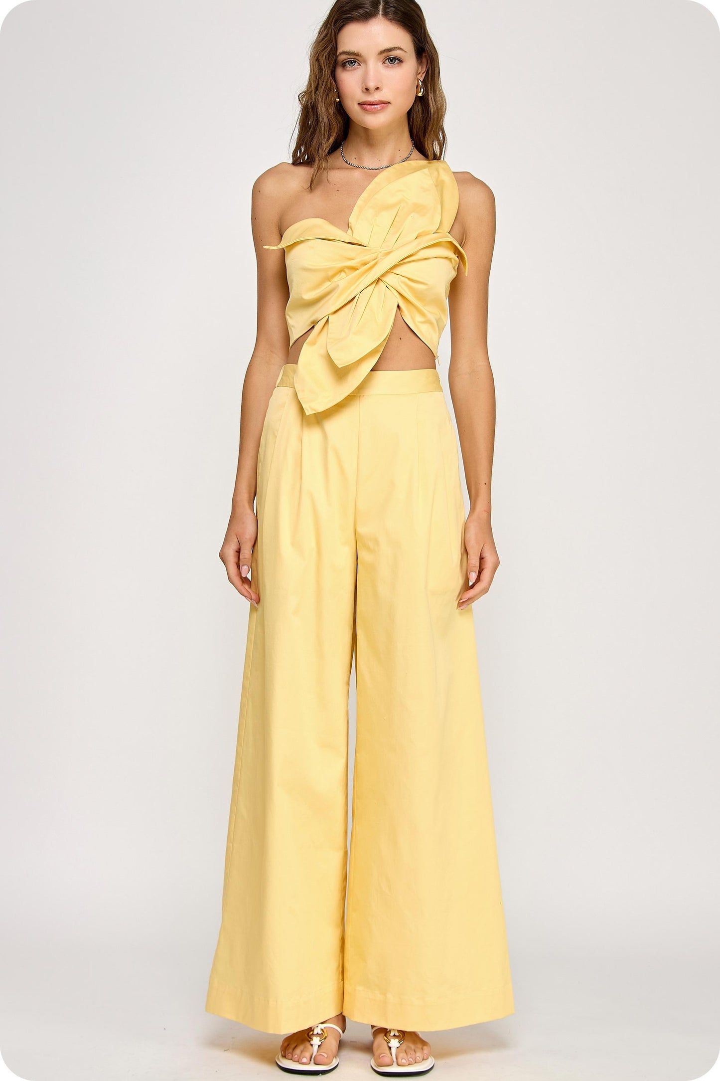 One-shoulder Knotted Flower Bow Crop Top &pants Set//AVAILABLE IN USA//