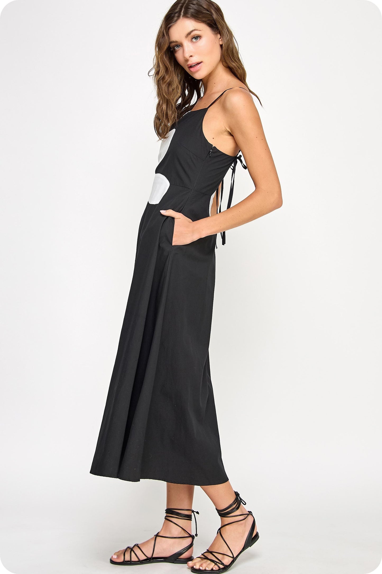 Sleeveless Side Cut-out Flower Detail Midi Dress